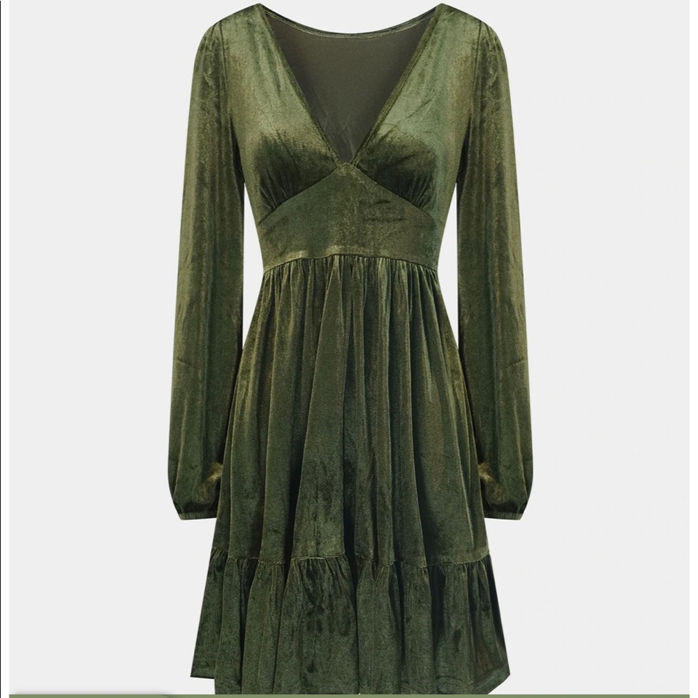 Halara green velvet mini dress - new with Tags!